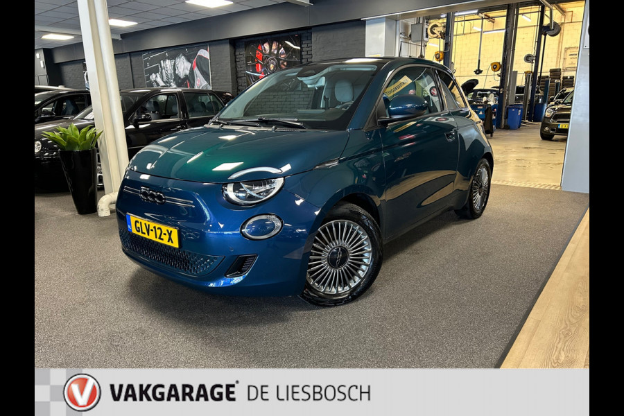 Fiat 500E Icon 42 kWh / Airco / camera / elektrisch bedienbaar Panoramadak / Navigatie / subsidie €2000,-