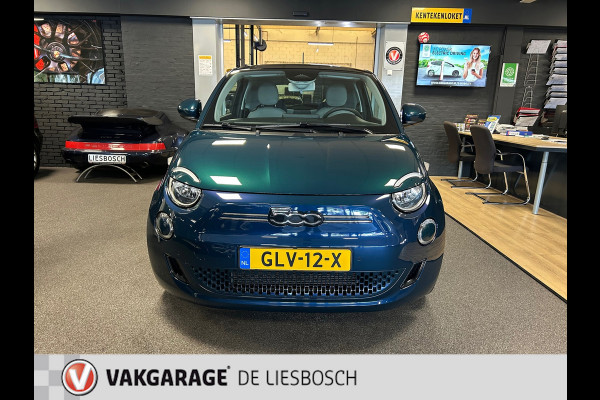 Fiat 500E Icon 42 kWh / Airco / camera / elektrisch bedienbaar Panoramadak / Navigatie / subsidie €2000,-