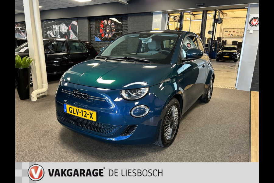 Fiat 500E Icon 42 kWh / Airco / camera / elektrisch bedienbaar Panoramadak / Navigatie / subsidie €2000,-