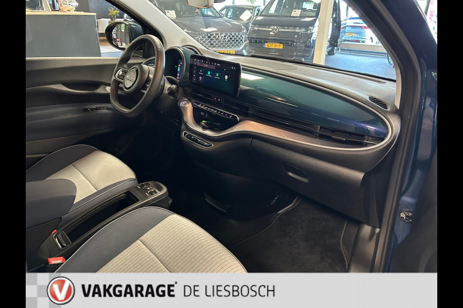 Fiat 500E Icon 42 kWh / Airco / camera / elektrisch bedienbaar Panoramadak / Navigatie / subsidie €2000,-