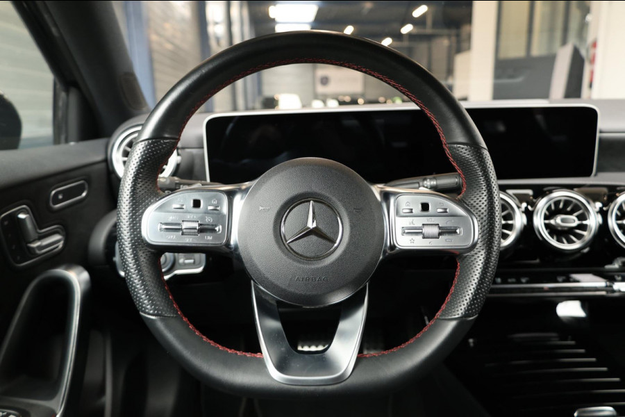 Mercedes-Benz A-Klasse 200 AMG MULTIBEAM/VIRTUAL/SFEER/PANO/HALF LEDER+S.VERWARMING+MEMORY/19"/CAM/LINE/ACC/ECC/12 MDN GARANTIE!