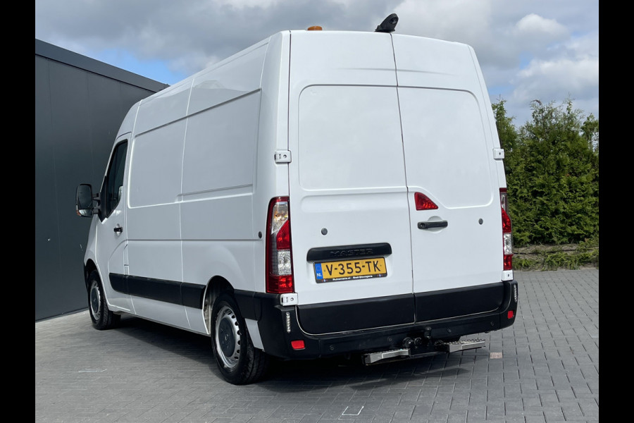 Renault Master 2.3 dCi 131 PK / L2H2 / AIRCO / CRUISE / TREKHAAK / NIVEAU REGELING