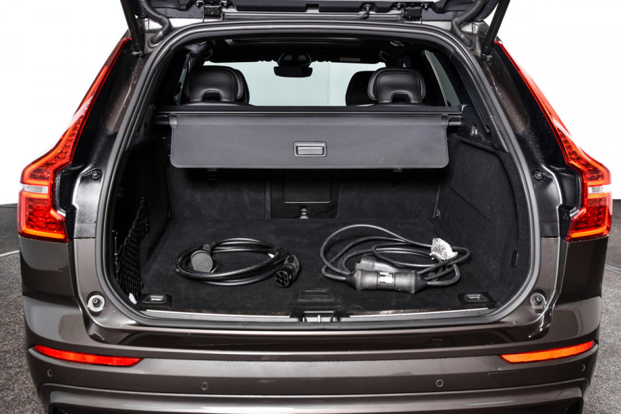 Volvo XC60 2.0 Recharge T6 AWD Plus Dark | S/K-Panodak | Dig. Cockpit | Adapt. Cruise | Memory Stoelen | Elek. Klep | Stoel-+stuurverw. | Camera | NAV+App. Connect | LM 19" | 0607