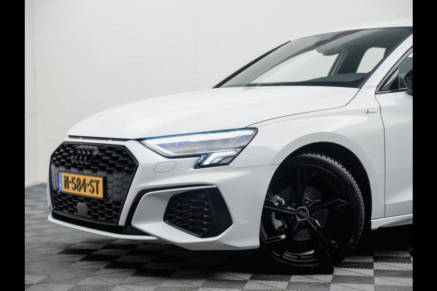 Audi A3 Sportback HYBRID TFSI S edition Aut (sfeerverlichting,leer,camera,matrix)