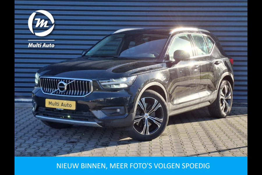 Volvo XC40 T5 Recharge R-Design Plug in Hybrid 261pk PHEV | Panodak | Lederen Sportstoelen | Pilot Assist | Adaptive Cruise | Apple Carplay | Navigatie | Camera | DAB |