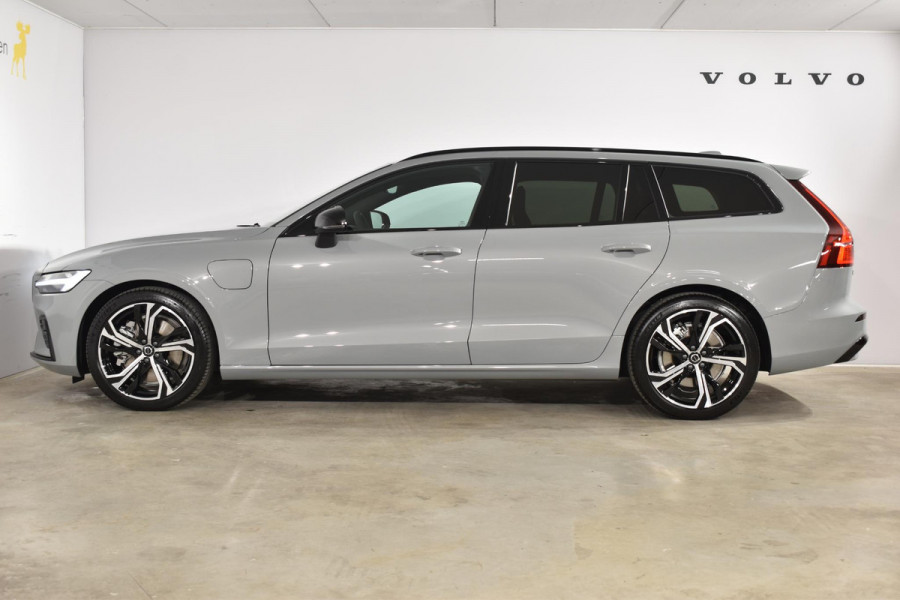 Volvo V60 T6 350PK Longe Range Recharge AWD Plus Dark / Driver assist / Sportstoelen / donker getint glas / 19 velgen