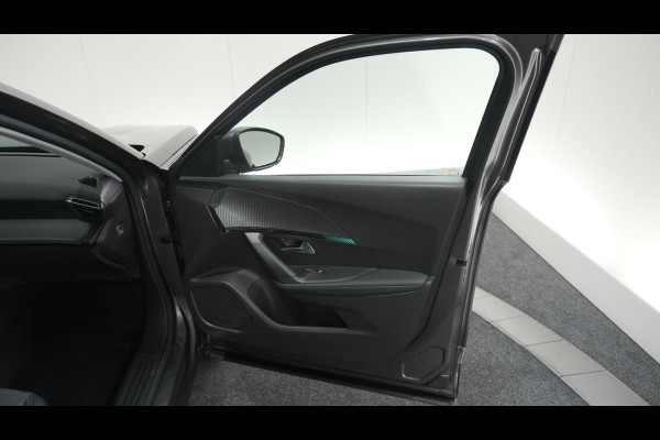 Peugeot 2008 PureTech 130 EAT8 Allure Pack | Camera | Adaptieve Cruise Control | Parkeersensoren | Apple Carplay