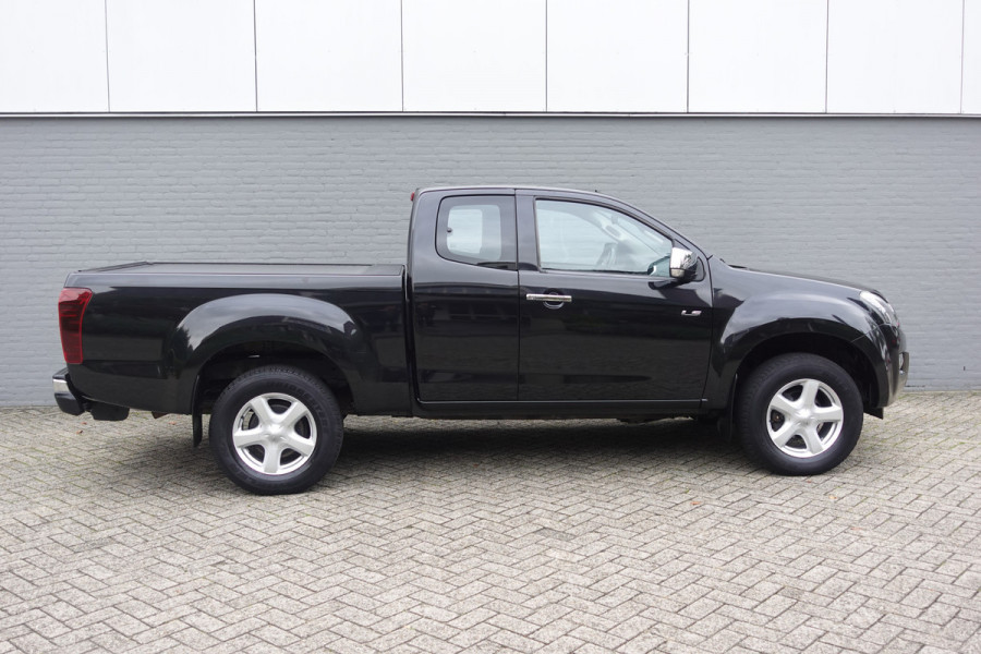 Isuzu D-max 2.5 Extended Cab LS | 4wd | automaat | trekhaak 3.500kg!! | roll cover | lage km!