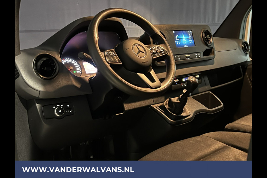 Mercedes-Benz Sprinter 314 CDI 143pk L3H2 Euro6 Airco | Camera | Apple Carplay | Android Auto Parkeersensoren, Bijrijdersbank