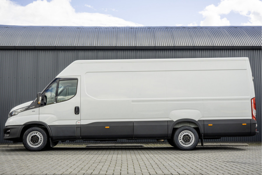 Iveco Daily 35S16V 2.3 L4H2 | Euro 6 | 157 PK | Airco | Camera | 3500 KG Trekgewicht | MF Stuur | 3-Persoons