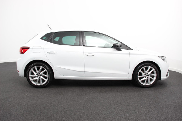 Seat Ibiza 1.0 TSI 110 pk DSG FR | Navigatie | Apple Carplay/Android Auto | Adaptive Cruise Control | Stoelverwarming | Full LED | Parkeersensoren | Camera | Virtual Cockpit | Keyless Go