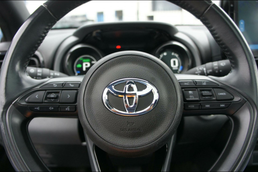 Toyota Yaris 1.5 Hybrid Black Sport Camera|LED|Navi|Panorama