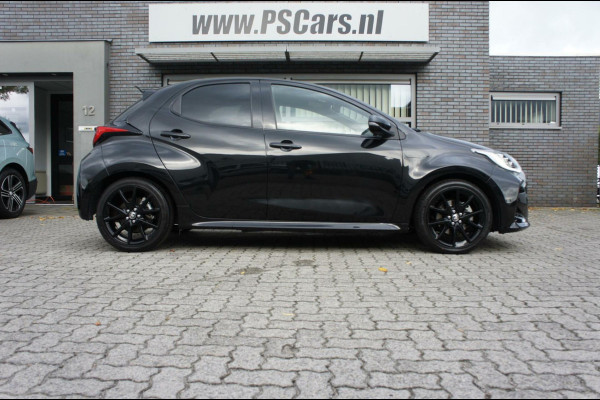 Toyota Yaris 1.5 Hybrid Black Sport Camera|LED|Navi|Panorama