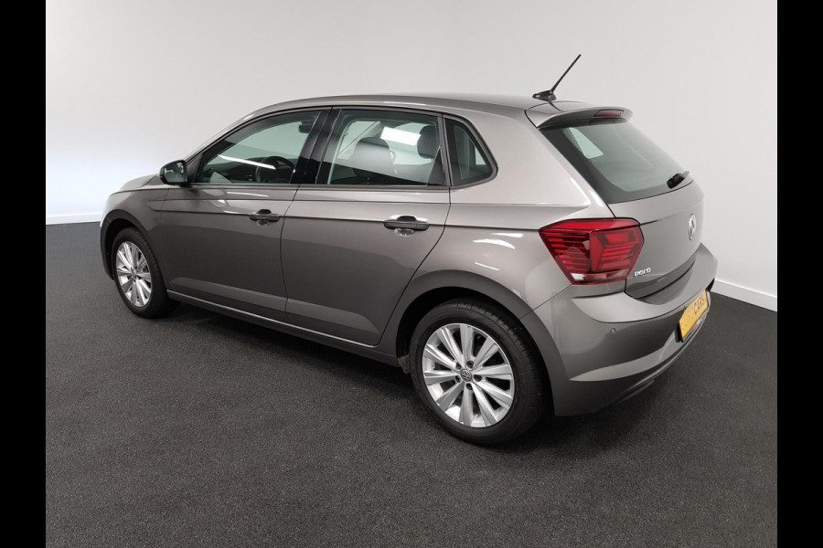 Volkswagen Polo 1.0 TSI DSG Comfortline Plus | Navigatie | Climate control | Cruise control | Parkeer Sensoren | Lichtmetalen velgen | Stoelverwarming