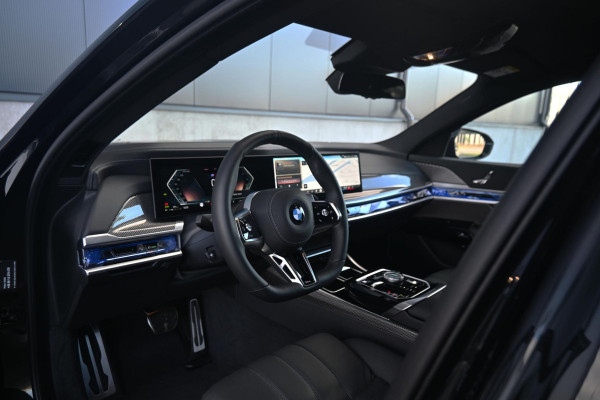 BMW 7 Serie 740d xDrive *M-Sport Pro / Bowers & Wilkins / Panorama / HUD / Surround View / Standverwarming*