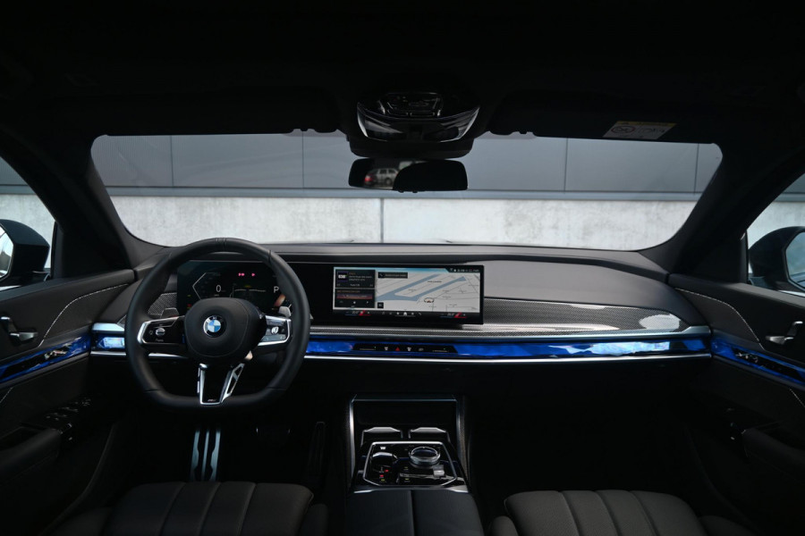 BMW 7 Serie 740d xDrive *M-Sport Pro / Bowers & Wilkins / Panorama / HUD / Surround View / Standverwarming*