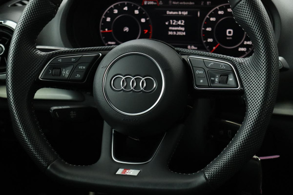 Audi A3 35 TFSI Advance Sport | Stoelverwarming | Carplay | Half leder | Full LED | Navigatie | Sportstoelen | PDC | S-Line