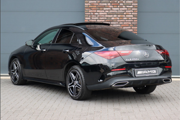 Mercedes-Benz CLA-Klasse 250 e AMG Line Aut8 | Facelift | Panoramadak | Keyless Go | Panoramadak | Verwarmd Stuurwiel | Sfeerverlichting | Surround Camera | Dodehoekassistent |