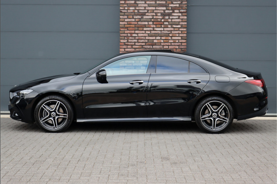 Mercedes-Benz CLA-Klasse 250 e AMG Line Aut8 | Facelift | Panoramadak | Keyless Go | Panoramadak | Verwarmd Stuurwiel | Sfeerverlichting | Surround Camera | Dodehoekassistent |