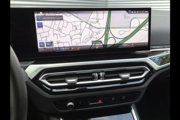 BMW i4 eDrive35 - Trekhaak - Driving Ass - ACC - Harman Kardon - Stoelverwarming