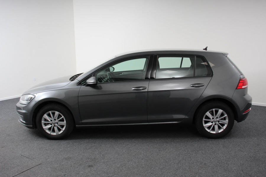 Volkswagen Golf 1.0 TSI Business | Navigatie | Climate Control | Bluetooth | Cruise control | Lichtmetalen velgen