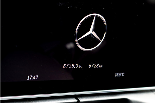 Mercedes-Benz CLE Coupé 200 AMG Line Aut9 | Distronic Pro | Panoramadak | Memory | Burmester | Verwarmd Stuurwiel | Digital Light | Keyless Go | Camera | Stoelverwarming |