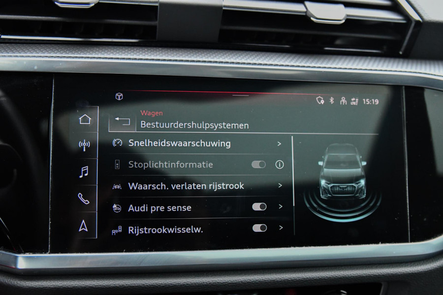 Audi Q3 Sportback 45 TFSI e S-Line. BTW, Pano, Dodeh, Camera, Trekhaak, Matrix, 20'', CarPlay!