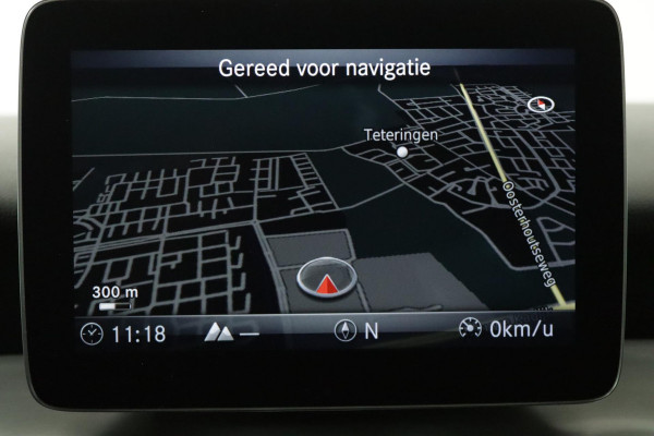 Mercedes-Benz CLA-Klasse 180 Business Solution AMG Upgrade Edition Automaat (NAVIGATIE, CAMERA, STOELV, CRUISE, NL-AUTO)