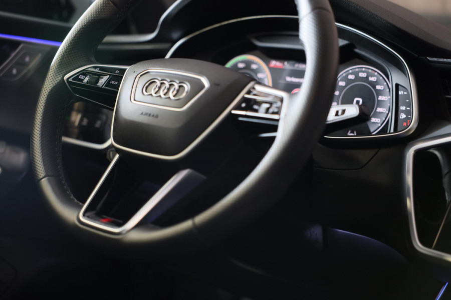 Audi A6 Avant 55 TFSI E Quattro Competition / 367 PK / ACC / Virtual Cockpit / Lane Assist / B & O / Head Up / 360 Camera / MATRIX