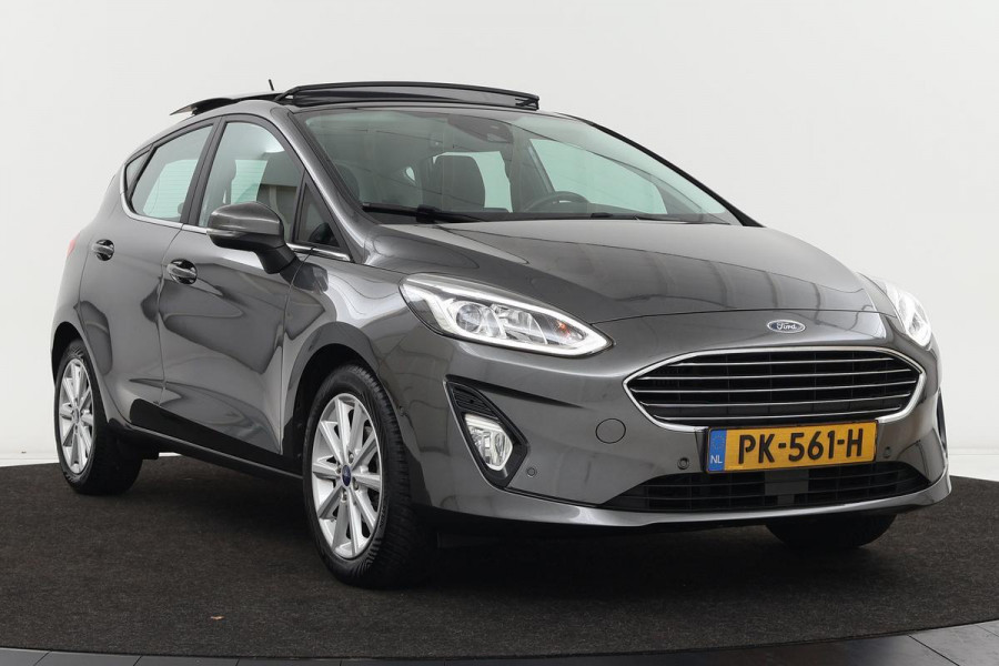 Ford Fiesta 1.0 EcoBoost Titanium | Panoramadak | Adaptive Cruise | Bang & Olufsen | Camera | Navigatie | Camera | DAB+ | PDC