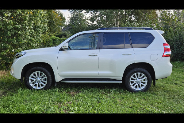 Toyota Land Cruiser 2.8 D-4D Executive 7p. NWST 44DKM DVD LUCHTVERING 7 ZITS LEDER ETC