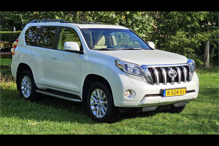 Toyota Land Cruiser 2.8 D-4D Executive 7p. NWST 44DKM DVD LUCHTVERING 7 ZITS LEDER ETC