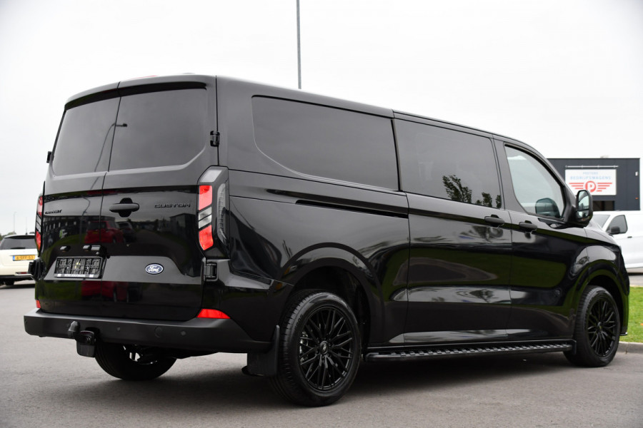 Ford Transit Custom 320 2.0 TDCI L2H1 DC Black Edition Camera, Cruise, Automaat, Stoelverwarming, Trekhaak, 2 x Schuifdeur, Carplay, Multimedia, 136PK, Leverbaar!