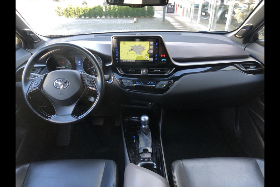 Toyota C-HR 1.8 Hybrid Executive | JBL, Trekhaak, Leer, Dodehoekherkenning, Navigatie, 18inch, Stoel + Stuurverwarming, Parkeersensoren