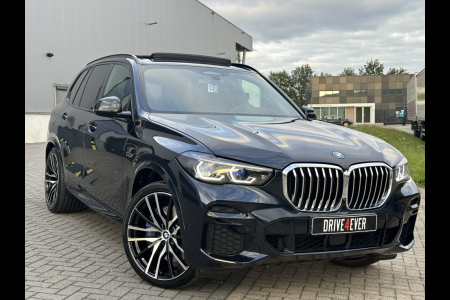 BMW X5 xDrive45e M PACK 395pk PANO ACC ECC 360 CAMERA HUD LEDER