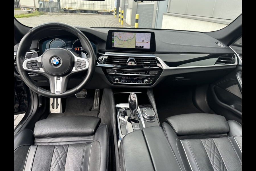 BMW 5 Serie M550i xD M PACK FULL PANO 360 CAMERA ECC PDC LED LEDER