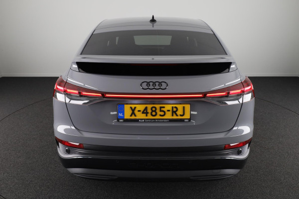 Audi Q4 Sportback e-tron 35 S edition 55 kWh 170pk Navigatie | Parkeercamera | Stoelverwarming | Adaptieve cruise controle