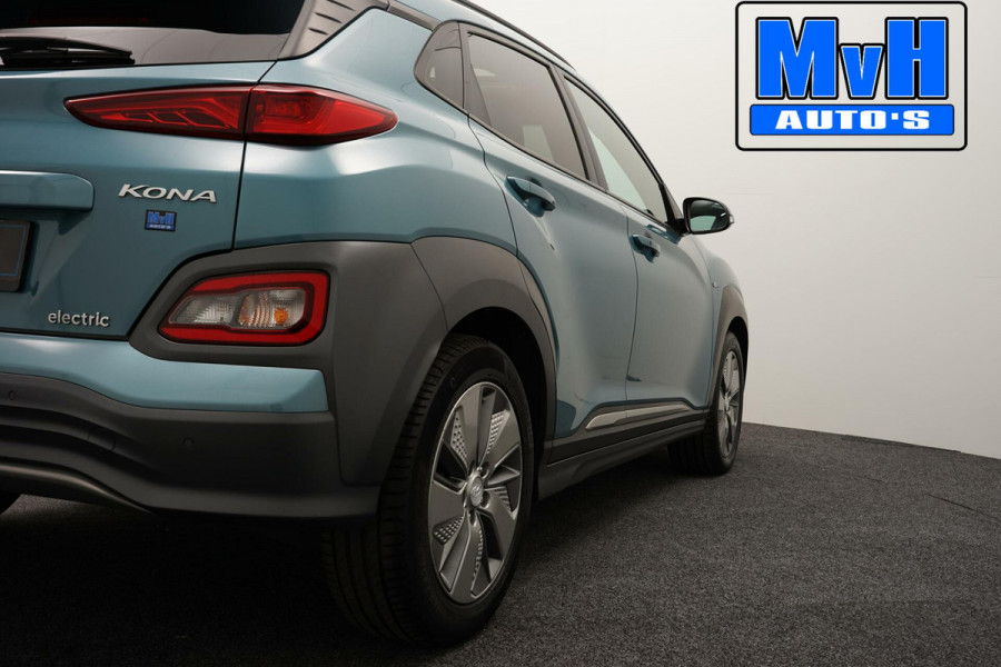 Hyundai Kona EV Premium 64 kWh|SCHUIFDAK|TREKHAAK|WARMTEPOMP