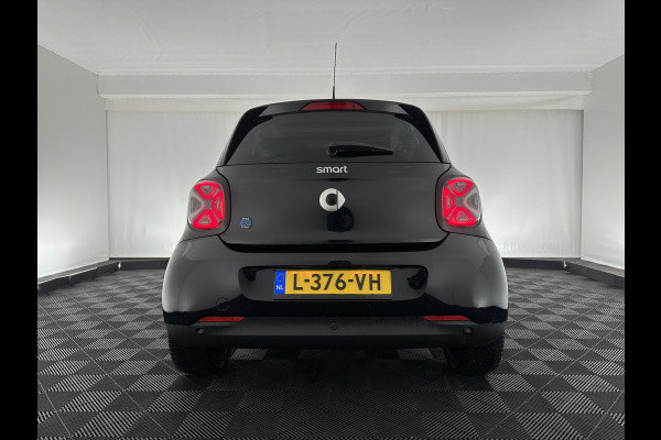 Smart Forfour EQ Prime Comfort-Plus-Pack 18 kWh [ 3-Fase ] (INCL-BTW) Aut. *PANO | VOLLEDER | FULL-LED | NAVI-FULLMAP |  APP.CONNECT | CAMERA | ECC | AMBIENT-LIGHT | CRUISE | PDC | SPORT-SEATS | 16"ALU*