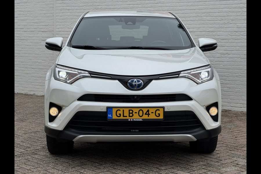 Toyota RAV4 2.5 Hybrid AWD Executive Trekgewicht 1650kg Adaptive cruise control 4 seizoenen banden