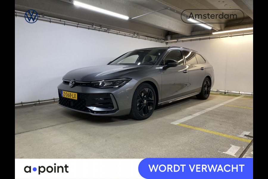 Volkswagen Passat Variant 1.5 eTSI R-Line Business 150 pk Automaat (DSG) | Verlengde garantie | Blackstyle | Panoramadak | Elektr. trekhaak | Parkeersensoren (Park assist) | Achteruitrijcamera |