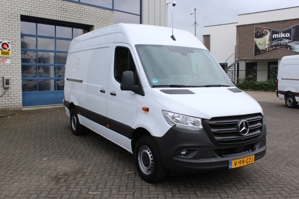 Mercedes-Benz Sprinter 317 CDI L2H2 MBUX met 360 graden camera en navigatie, Geveerde stoel, Etc.