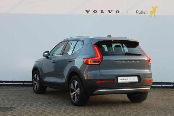 Volvo XC40 T4 211PK Automaat Recharge Inscription Expression Navigatie / Parkeersensoren voor en achter met parkeercamera achter / Keyless Entry / Stuurwielverwarming / Standkachel