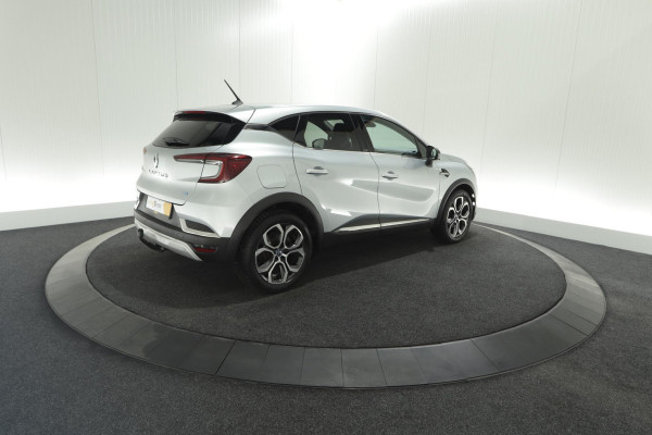 Renault Captur 1.6 E-Tech Plug-in Hybrid 160 Intens | Trekhaak | Navigatie | Parkeersensoren | Climate Control