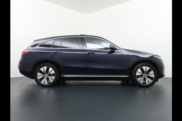 Mercedes-Benz EQC 400 4MATIC 408pk 706Nm Premium 80 kWh Leer Burmester Connect20High Matrix Led El.Klep 19"lm Auto-Pilot Park-Assist Adaptive-Led  Airbalance pakket Distronic-plus Verkeersbord detectie Uitparkeer waarschuwing Thermatik E-call Keyless Go Comfort pack Rij-assistentiepakket Pre-Safe-pack Zwarte-hemel Zit-comf.pack Distroni Priv.Glass Keyless Chroompakket  84.000,- nieuw Orig.NLse auto ! 1800kg trekvermogen !!