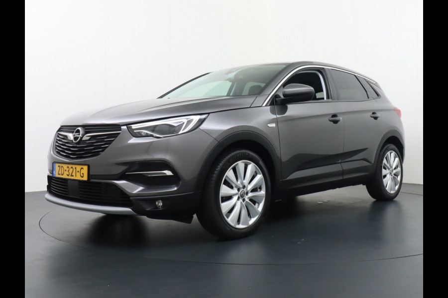 Opel Grandland X T131PK Apple Carplay Android Auto Camera PDC Navi AGR Keyless 19" DAB+ ECC Bluetooth 1/2 Leer Privacy Glas LMVRegen-Licht Sensor Isofix 100% Dealer Onderhouden Business Executive Orig.NLse auto l.beurt bij 110.048km !