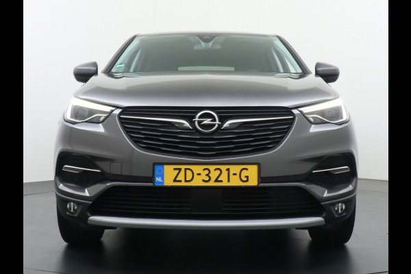 Opel Grandland X T131PK Apple Carplay Android Auto Camera PDC Navi AGR Keyless 19" DAB+ ECC Bluetooth 1/2 Leer Privacy Glas LMVRegen-Licht Sensor Isofix 100% Dealer Onderhouden Business Executive Orig.NLse auto l.beurt bij 110.048km !