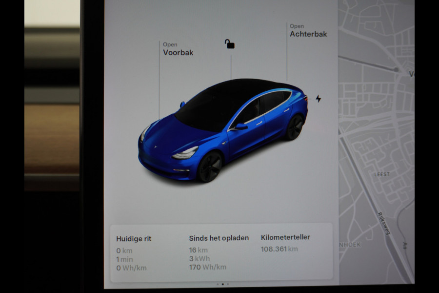 Tesla Model 3 SR+ 325PK AutoPilot Leer PanoDak Adaptive cruise 18" Camera's Elektr.-Stuur+Stoelen+Spiegels+Geheugen+Easy-Entry+Verwarmde stoel Ecc Navigatiesysteem full map LED-a+v Koplampspoeiers Comfortstoel(en) ACC Dual-ECC DAB Voorverwarmen interieur via App Keyless via Telefoonsleutel One-Pedal-Drive Origin. NLse auto ! 1e eigenaar