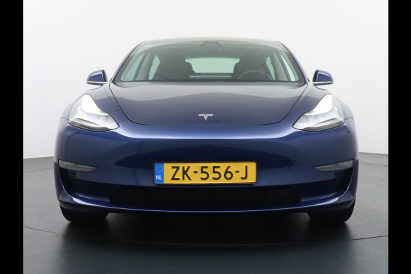 Tesla Model 3 SR+ 325PK AutoPilot Leer PanoDak Adaptive cruise 18" Camera's Elektr.-Stuur+Stoelen+Spiegels+Geheugen+Easy-Entry+Verwarmde stoel Ecc Navigatiesysteem full map LED-a+v Koplampspoeiers Comfortstoel(en) ACC Dual-ECC DAB Voorverwarmen interieur via App Keyless via Telefoonsleutel One-Pedal-Drive Origin. NLse auto ! 1e eigenaar