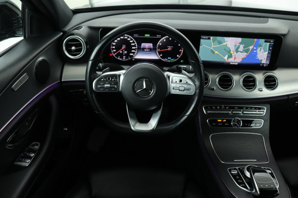 Mercedes-Benz E-Klasse 200 Sport AMG | Carplay | Leder | Camera | Stoelverwarming | Navigatie | Park Assist | Sfeerverlichting | Full LED